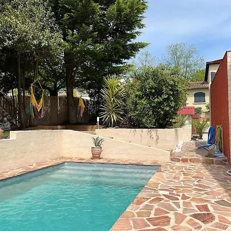 Beautiful Air-conditioned House With Pool Villa *