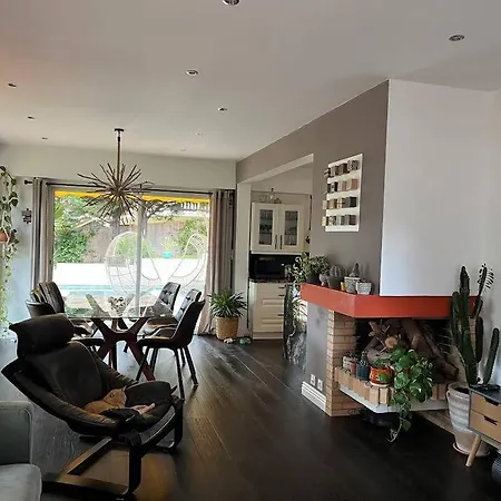 Villa Beautiful Air-conditioned House With Pool *